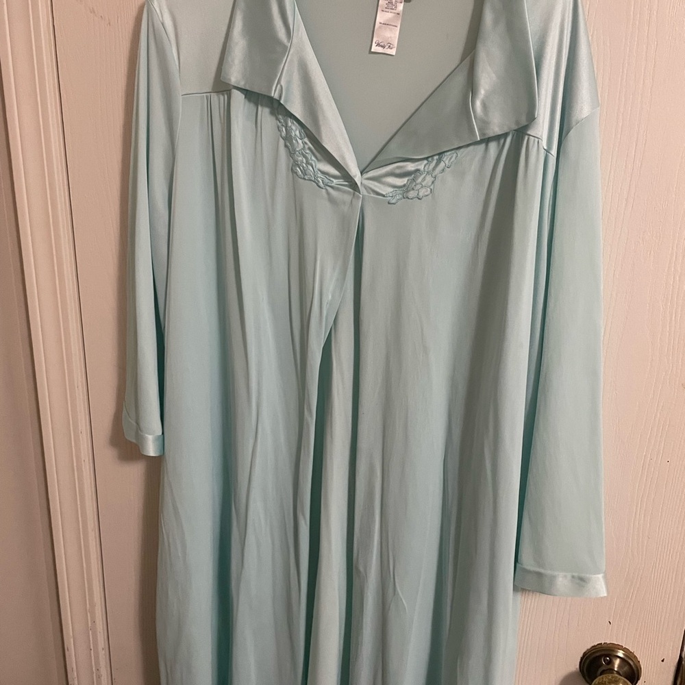 Vanity Fair Women's Soft Blue Robe